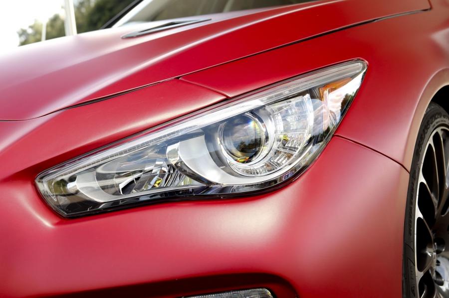  Infiniti Q50 Eau Rouge 2014 года  (фото 16 из 25)